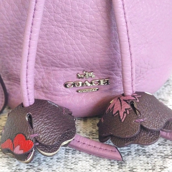 🪻NWOT Coach Lilac Purple Pebbled Leather Petal Floral Bucket Wristlet Pouch Bag - Picture 3 of 13
